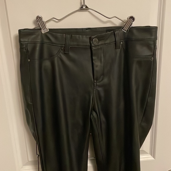 BLANK NYC THE BOND MID-RISE SKINNY IN SPOILER ALERT - Picture 7 of 9